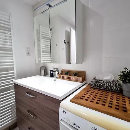 Appartement Les Iris T2 En Centre